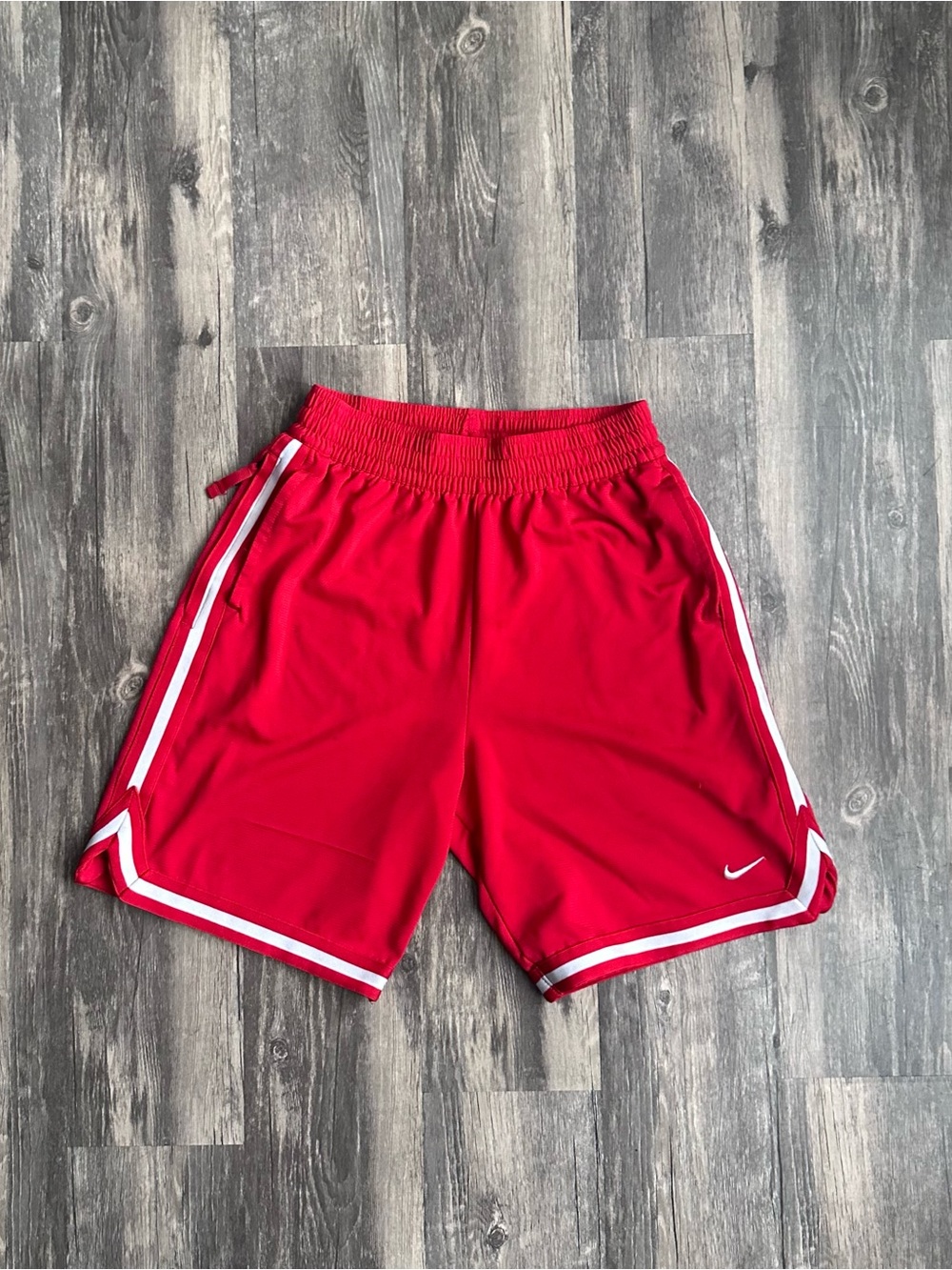Nike Boys Dri Fit Basketball Shorts Youth Boys Size X-Large Red and White Shorts